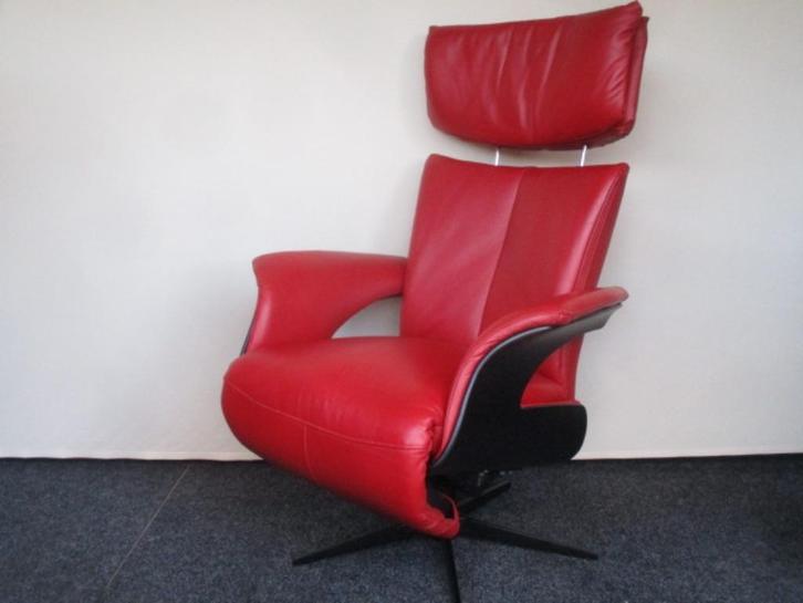 NIEUWSTAAT Hjort Knudsen design relax fauteuil rood leder L, Huis en Inrichting, Fauteuils, Zo goed als nieuw, Hout, Leer, Metaal