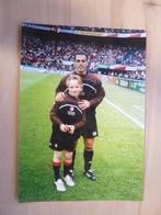 Foto  Antony.Lurling met mascotte van de wedstrijd 2003/04, Verzamelen, Verzenden, Zo goed als nieuw, Feyenoord, Overige typen