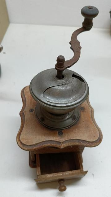 Vintage HaHa Koffiemolen – Handmatig Lachen + Malen beschikbaar voor biedingen