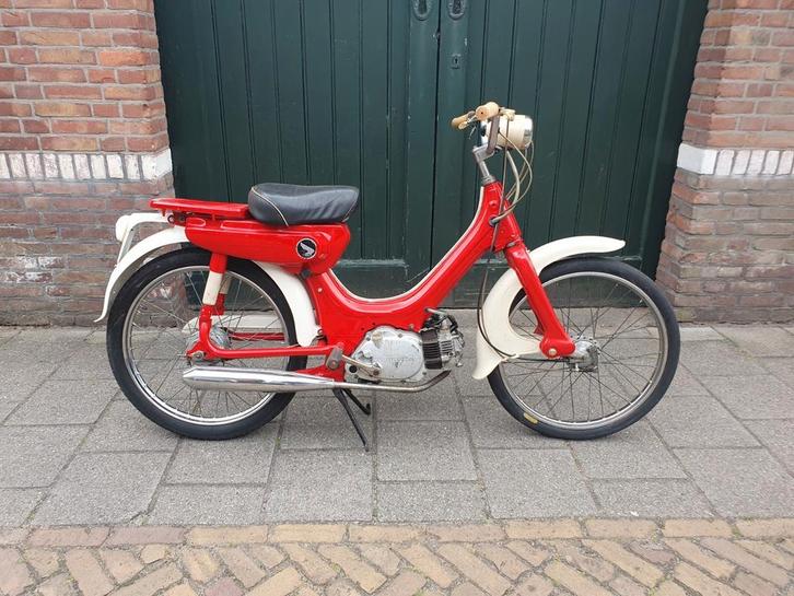 Honda Pc 50 met geel bromfiets kenteken., Fietsen en Brommers, Brommers | Oldtimers, Overige merken, Maximaal 45 km/u, Ophalen of Verzenden