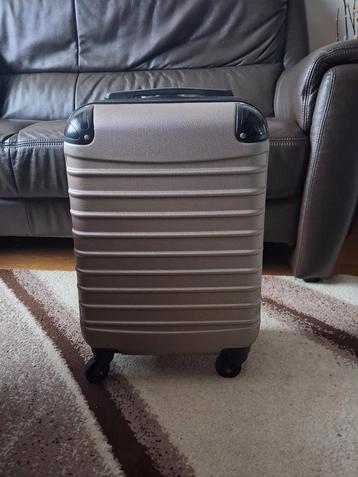 Reiskoffer - Royalty Rols Champagne - 50x33cm beschikbaar voor biedingen