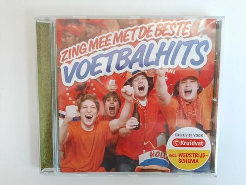 CD Zing mee met de beste voetbalhits, Cd's en Dvd's, Cd's | Nederlandstalig, Zo goed als nieuw, Levenslied of Smartlap, Verzenden