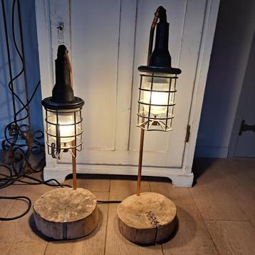 Stoere lamp gemaakt van oude looplamp industrieel *Etage3* 