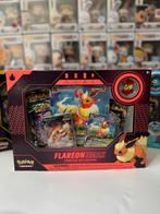 Flareon VMAX Premium Collection Box, Hobby en Vrije tijd, Verzamelkaartspellen | Pokémon, Ophalen of Verzenden, Nieuw, Overige typen