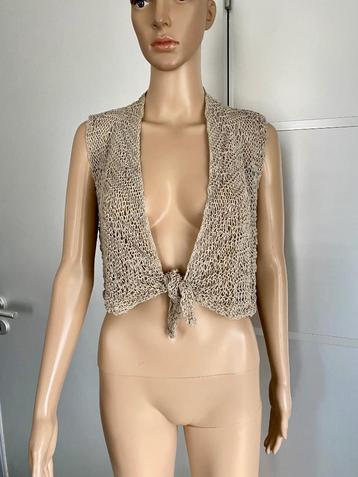 i427 Sarah Pacini mt. M=38/40 kort gehaakt vest vestje gilet beschikbaar voor biedingen