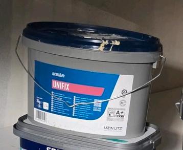 UNIFIX (UZIN UTZ) 3KG (2,5L) nauwelijks gebruikt fixeer lijm beschikbaar voor biedingen