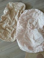 2 x hoeslakentjes Ledikant Wehkamp, beige en licht roze, Gebruikt, Jongetje of Meisje, Hoeslaken of Sloop, Ophalen of Verzenden