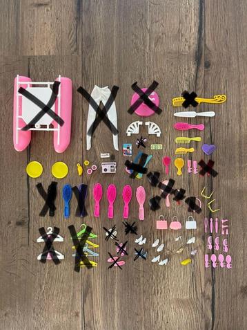Vintage Barbie accessoires beschikbaar voor biedingen