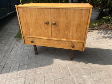 Retro kastje met lade en deuren vintage teak jaren 60 OPKNAP beschikbaar voor biedingen