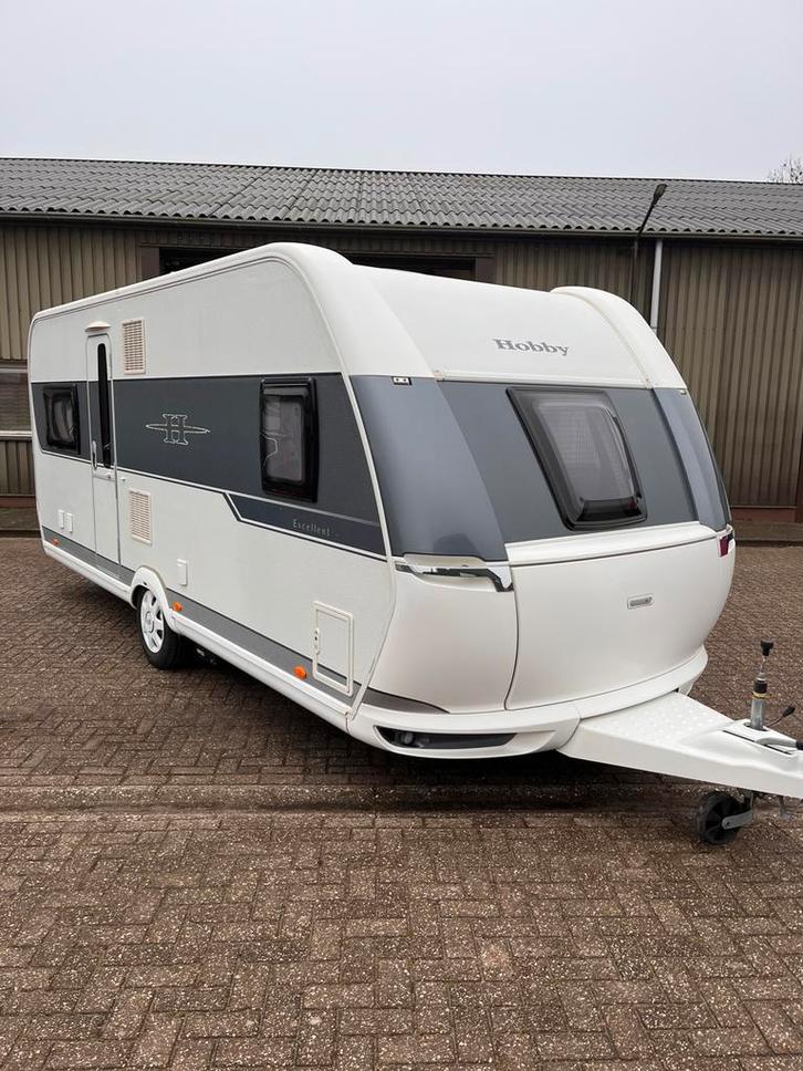 Hobby Excellent 540 UFE 2016, Caravans en Kamperen, Caravans, Particulier, tot en met 4, 1250 - 1500 kg, Rondzit, Hobby, Frans bed