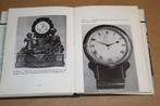 Boek over Europese antieke klokken. E.J. Tyler., Antiek en Kunst, Antiek | Klokken, Ophalen of Verzenden