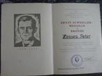 DDR:  Ernst Schneller oorkonde brons 1969, Verzamelen, Ophalen of Verzenden, Landmacht, Duitsland, Embleem of Badge