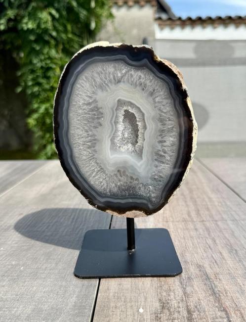 Agaat op standaard #2, Verzamelen, Mineralen en Fossielen, Mineraal, Ophalen of Verzenden