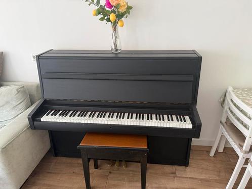 Nieer piano, Muziek en Instrumenten, Piano's, Gebruikt, Piano, Zwart, Ophalen