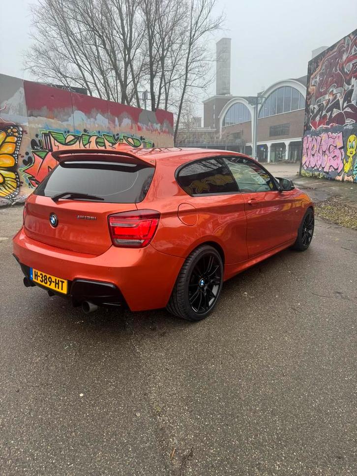 BMW 1 Serie M135i, Auto's, BMW, Particulier, 1-Serie, Benzine, E, Hatchback, Automaat, Geïmporteerd, Overige kleuren, Zwart, Leder