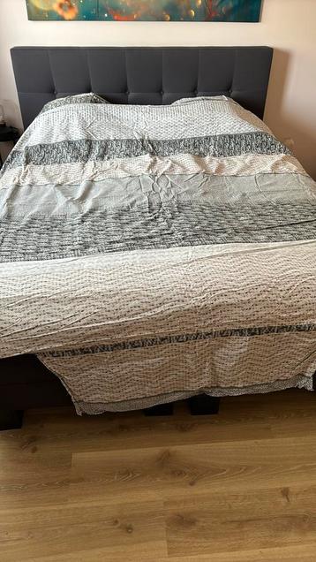 Dekbedovertrek 180x200 beschikbaar voor biedingen