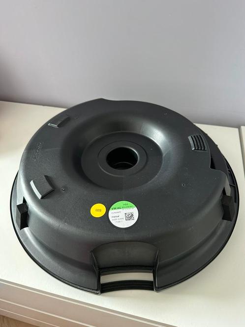 VW AG Subwoofer Beats Audio, Auto diversen, Autospeakers, Zo goed als nieuw, Ophalen