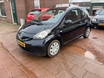 Toyota Aygo 1.0 12V Vvt-i 3DRS MMT 2011 Zwart AIRCO! NW APK!