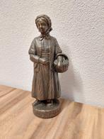 Bronskleurige Vintage Beeld: De contente vrouw, Ophalen of Verzenden