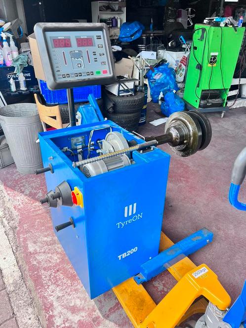 Balanceer apparaat met en probleem TB 200 tyre on, Auto diversen, Autogereedschap, Zo goed als nieuw, Ophalen of Verzenden