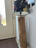 Massief houten lamp 90cm, Huis en Inrichting, Lampen | Vloerlampen, Ophalen, Gebruikt, Landelijk, Minder dan 100 cm