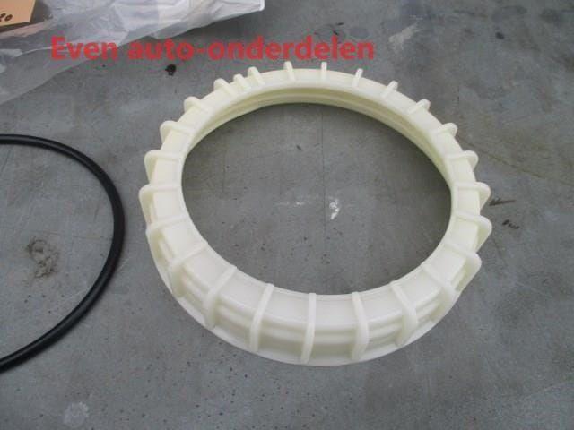 afsluitdop benzine tenk toyota yaris P13, Auto-onderdelen, Brandstofsystemen, Toyota, Nieuw, Ophalen of Verzenden