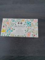 Bronnley White Iris Zeep Set - Nieuw, Ophalen, Nieuw, Bad & Douche