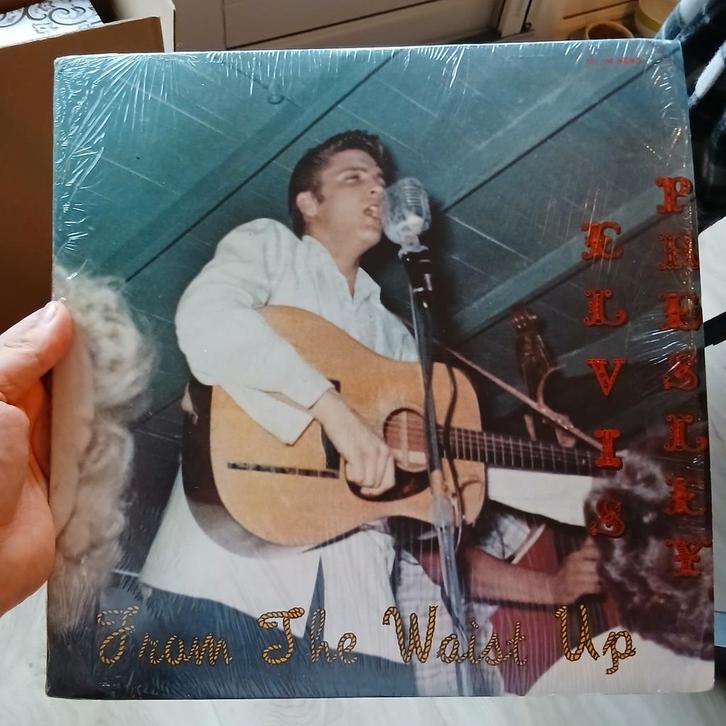 Elvis Presley - From The Waist Up - LP + poster, Cd's en Dvd's, Vinyl | Rock, Zo goed als nieuw, Rock-'n-Roll, 12 inch, Ophalen of Verzenden
