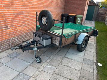 Aanhangwagen opknapper beschikbaar voor biedingen