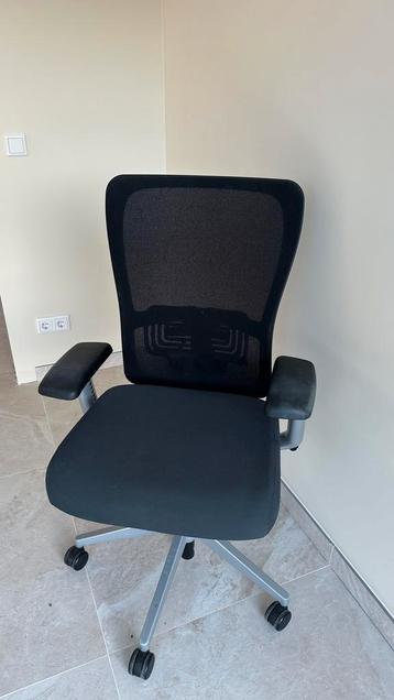 2x HAWORTH Zody bureaustoelen. Super luxe en comfortabel beschikbaar voor biedingen
