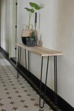 Leuke sidetable haltafel metaal eikenhout 100 cm. boomstam