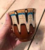 Klein terracotta mok / bloempot abstracte beschilderingen, Antiek en Kunst, Ophalen of Verzenden