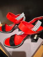Te koop Pump rood zwart, Kleding | Dames, Schoenen, Pumps, Zwart, Ophalen of Verzenden, Zo goed als nieuw