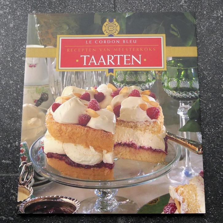 Le Cordon Bleu Recepten van meesterkoks - Taarten, Boeken, Kookboeken, Zo goed als nieuw, Taart, Gebak en Desserts, Europa, Ophalen of Verzenden