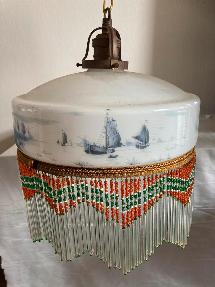 Antieke Plafondlamp Melkglas Molens Zeilboten Kralen, Antiek en Kunst, Antiek | Lampen, Ophalen of Verzenden