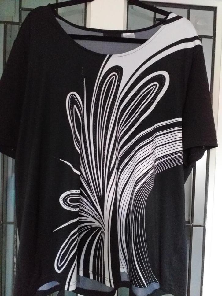 Zwart Wit Shirt Maat 52, Kleding | Dames, Grote Maten, Zo goed als nieuw, Blouse of Tuniek, Zwart, Ophalen of Verzenden