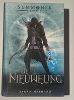 Summoner: De Nieuweling - Taran Matharu, Ophalen of Verzenden, Zo goed als nieuw