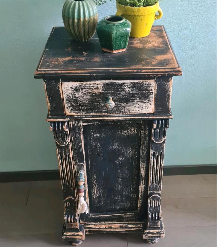 Brocante landelijk kastje nachtkastje halkastje vintage, Huis en Inrichting, Kasten | Overige, Ophalen