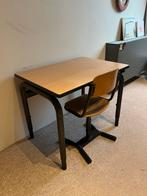 Oud kinder school bureau, Huis en Inrichting, Bureaus, Ophalen, In hoogte verstelbaar, Gebruikt
