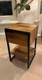 Mooi mango houten bijzettafeltje, Ophalen, Zo goed als nieuw, Hout, Minder dan 45 cm