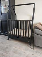 Zwarte box met lade, dekje en kleed, Ophalen, Zo goed als nieuw, Lade