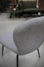 10 leuke eetkamerstoelen metaal stof lichtgrijs Light&Living, Huis en Inrichting, Stoelen, Nieuw, Ophalen of Verzenden, Stof, Grijs
