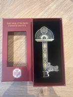 Hollywood Tower Hotel Sleutel - Disney, Verzamelen, Ophalen of Verzenden, Overige figuren, Nieuw, Beeldje of Figuurtje