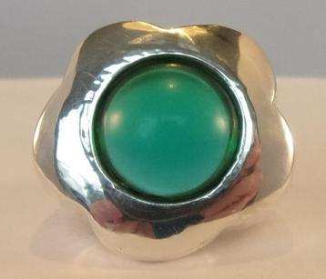Grote zilveren ring met Chalcedoon, 10.49 gram beschikbaar voor biedingen