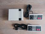NES Mini Classic + 2 Controllers + Extra Games, Spelcomputers en Games, Spelcomputers | Nintendo NES, Ophalen of Verzenden, Zo goed als nieuw