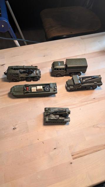 Dinky Toys Militaire Voertuigen Set beschikbaar voor biedingen