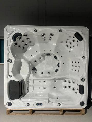 Balboa Jacuzzi’s Voorraaddeals! beschikbaar voor biedingen