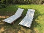 Houten ligstoelen met beige kussens (2 paar), Ophalen, Gebruikt, Hout, Verstelbaar
