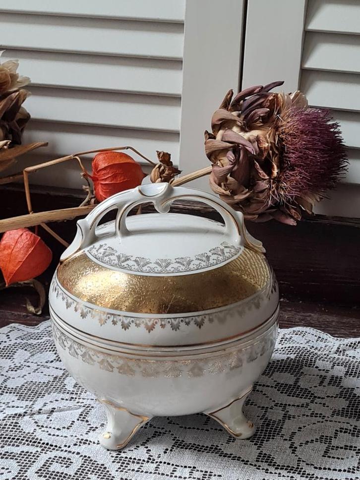 Art Deco Bonbonnière Oscar Schlegelmilch 1930, Antiek en Kunst, Antiek | Porselein, Ophalen of Verzenden