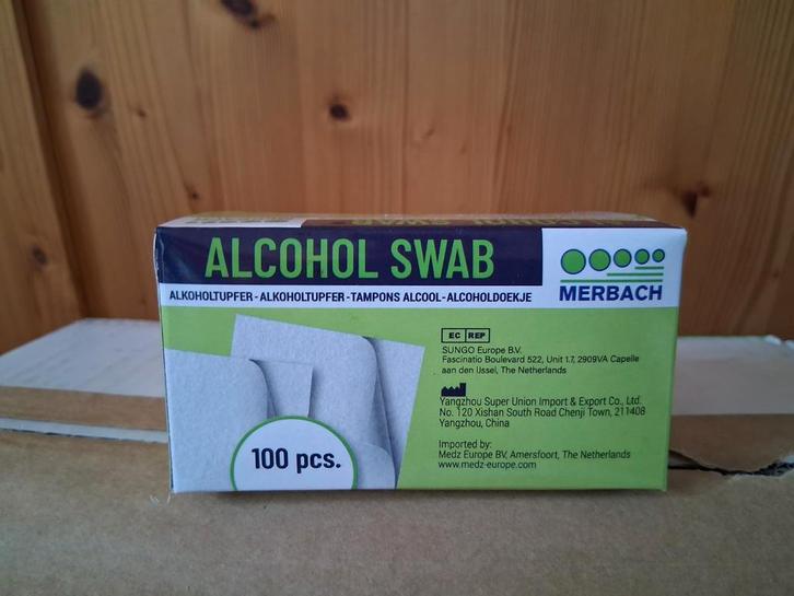 Alcohol Swabs - 100 stuks Merbach, Sieraden, Tassen en Uiterlijk, Uiterlijk | Lichaamsverzorging, Nieuw, Overige typen, Ophalen of Verzenden